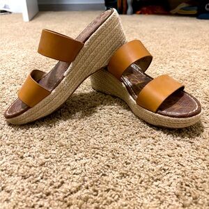 Sam Edelman wedges 
Good condition
Easy to dress up and be casual 
Size 9.5